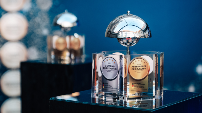 Bild zum Preis für die 5 Sterne Empfehlung und höchste Kundenzufriedenheit für Angebote von Strametz & Associates